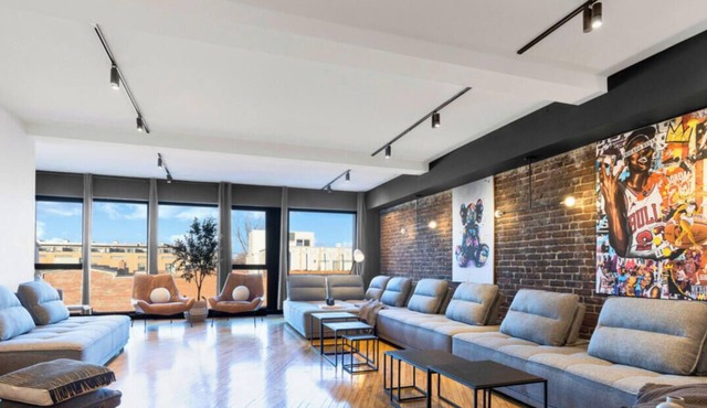 LiV MTL Plaza Grand Luxe Penthouse Near Downtown Montreal