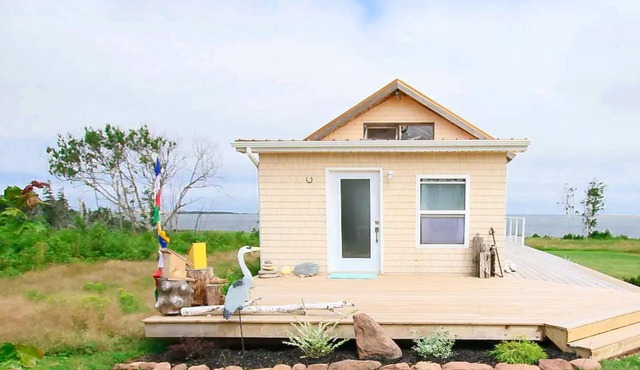 Located on PEIs famous north shore this is the perfect getaway & relaxation spot