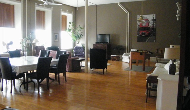 Loft Apartment, Down town core of Gananque