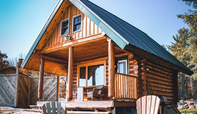 Log Cabin On the Lake B&B
