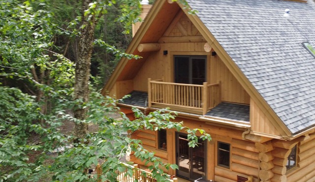 Log Home ♥ Privacy ✦ Natural Lake ☼ Fireplace ♡ Sauna ☼ BBQ ☼ Balcony