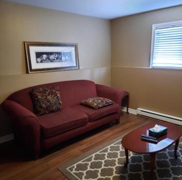 Lovely 2 Bedroom apartment close to Avalon Mall