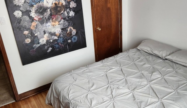 Lovely 2 bedroom rental unit close to all amenities
