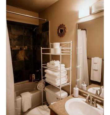 Lower suite in family friendly townhome