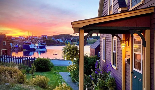 Lupinfield Cottage - a Curated Guesthouse Experience