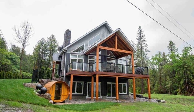 *Luxe Cottage* Riverview Manor (Sauna, Games Rm)