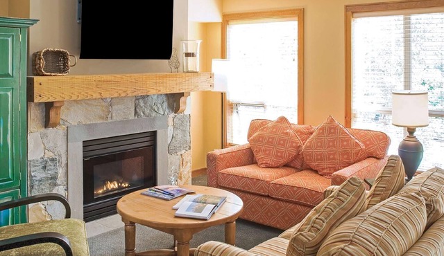 Luxurious 2-bedroom condo in North America’s top ski destination