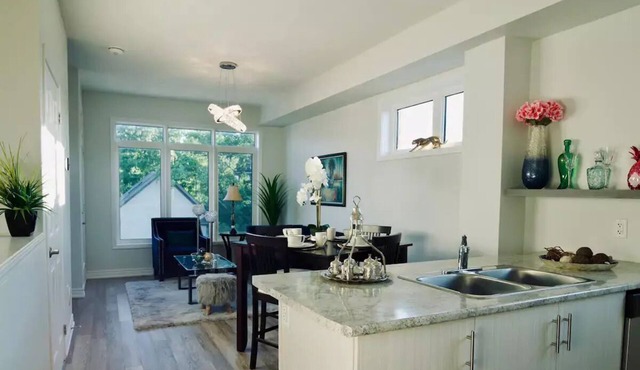 Luxurious 2 Bedroom Townhouse