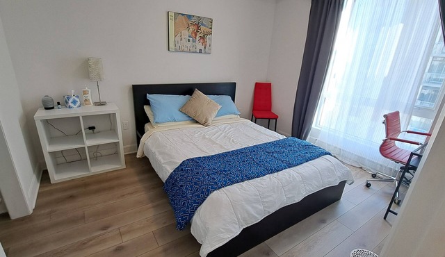 Luxurious Condo w/Gym, Pool, Rooftop Terrasses