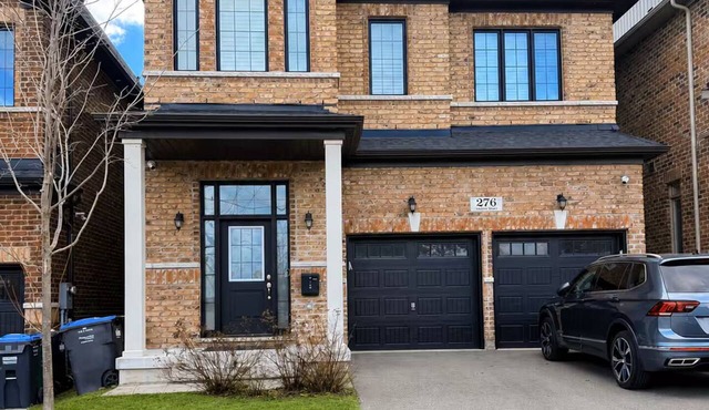 Luxurious Detached Five-Bedroom House in Mississauga.