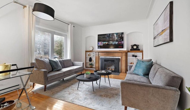 Luxurious House Big Terrace | Sleeps 16 | 3bath