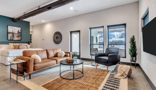 Luxurious, Modern 2 Bed Downtown Star Studio in Star