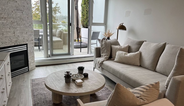 Luxury apartment - Large Deck