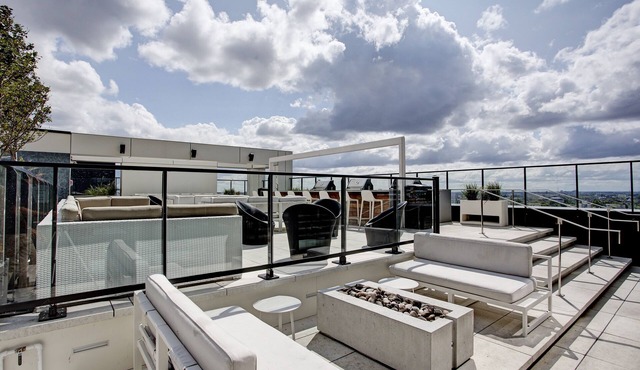 Luxury Condo in Downtown Montreal