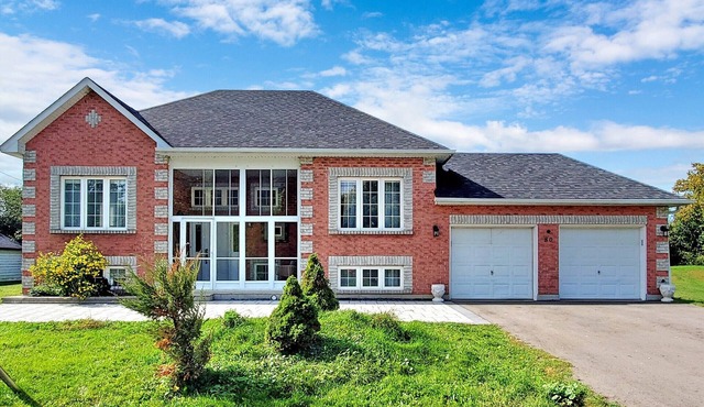 Luxury cottage "Twilight" by the lake Simcoe