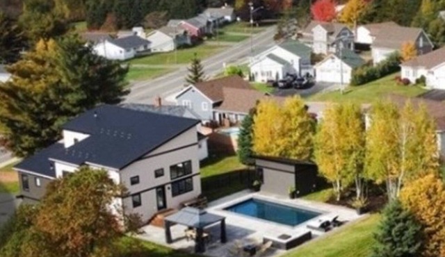 Luxury East Coast Retreat w/Outdoor Pool