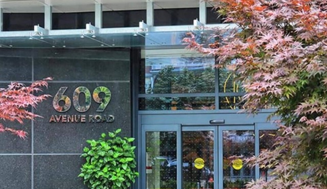 Luxury Forest Hill Condo/Steps to UCC. BSS&Downtown/weekends/summer Short-Term