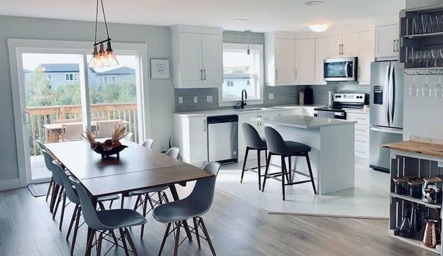 Luxury Home with Gym, Sauna, Patio, and AC in Halifax