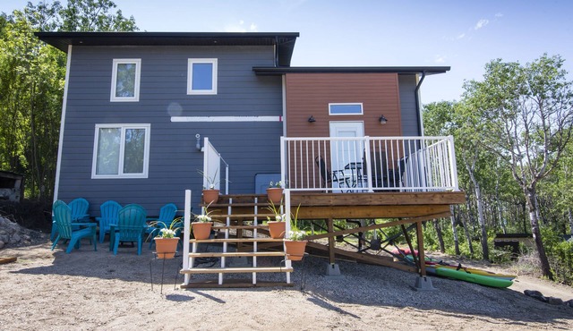 LUXURY LOFT COTTAGE IN MANITOU BEACH