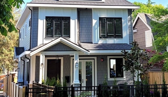 Luxury, New, Elegant 3BR House in Vancouver Kitsilano Seaside Community
