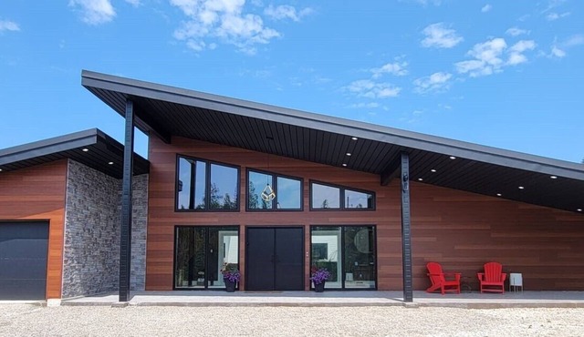 Luxury Tobermory Retreat | Courtyard Hot Tub, Dock & Lake Views | Sleeps 12