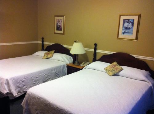 Lynwood Inn