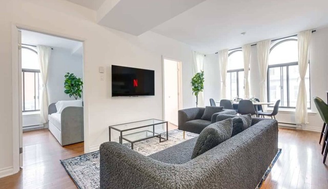 M11 | Boulevard Suites:Cozy 2-BR in DT Montreal 2E