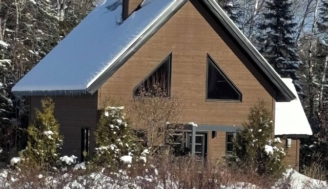 Magnifique Chalet en Mauricie Au cœur de la nature mais à 10 minutes de la ville