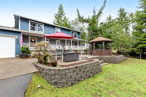 Mason Magic Hideaway in Grapeview