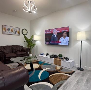Maxti Guest Suite, Northwest Calgary