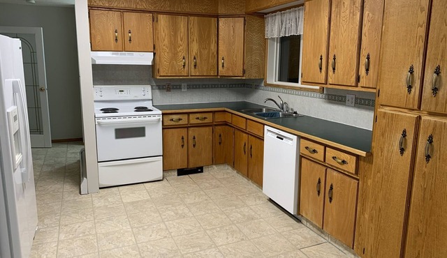 Meridian Vacation Rental and camping @ Gull Lake
