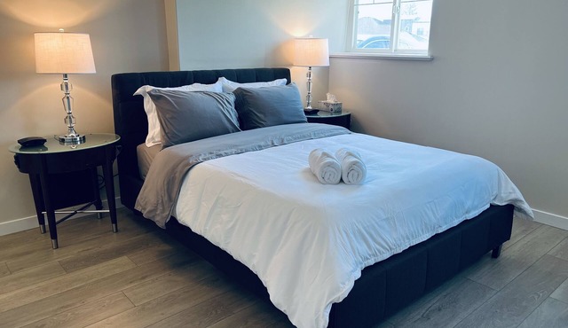 Merritt Crown Hill - 1 bedroom w/AC Suite 100