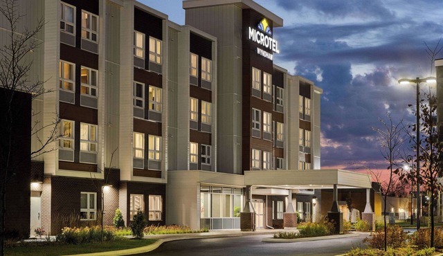 Microtel Inn & Suites By Wyndham Boisbriand