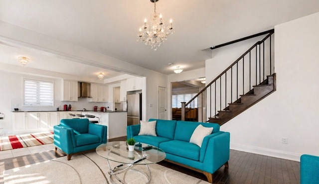 Min 30 days Entire large 4bd house with 3 parking