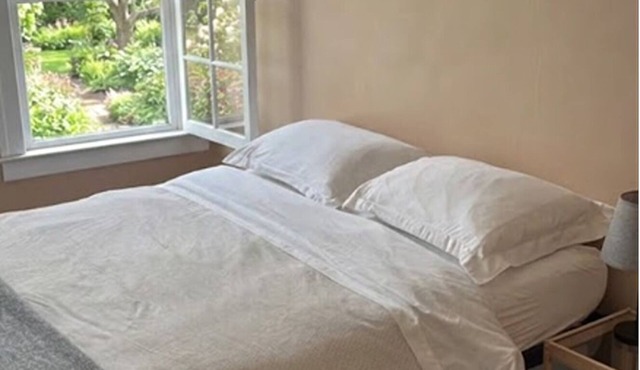 Modern 1BR Apartment | Parking & WiFi