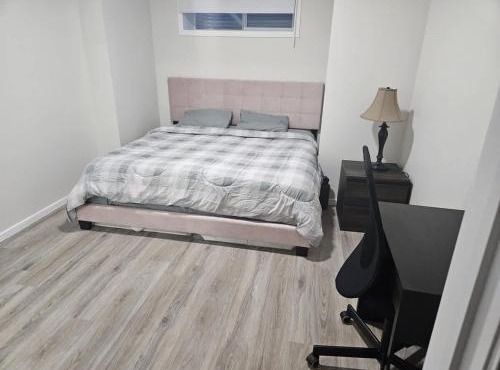 Modern 2-Bedroom Private Basement Apartment