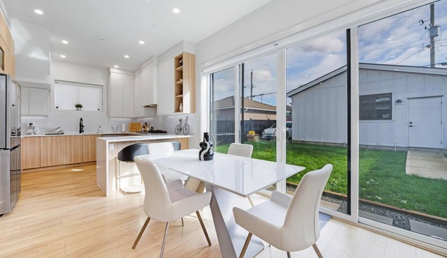 Modern 3BR Gem | Close to Transit | 15m to DT