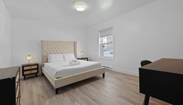 Modern 3BR Gem in Montreal's Gay Village, Perfect for Exploring the City