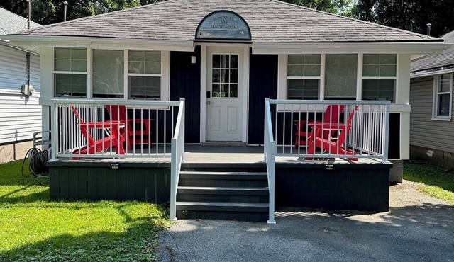 Modern 3BR Home near the Beach w/A/C +WiFi +Free Parking +Deck w/BBQ