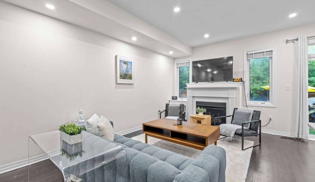 Modern Beautiful Home w/Private Patio and Balcony