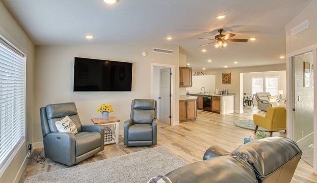 Modern Bloomington Home ~ 10 Mi to Bear Lake! in Bloomington