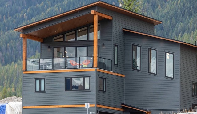 Modern chalet: ski in/out ideal location 10 beds