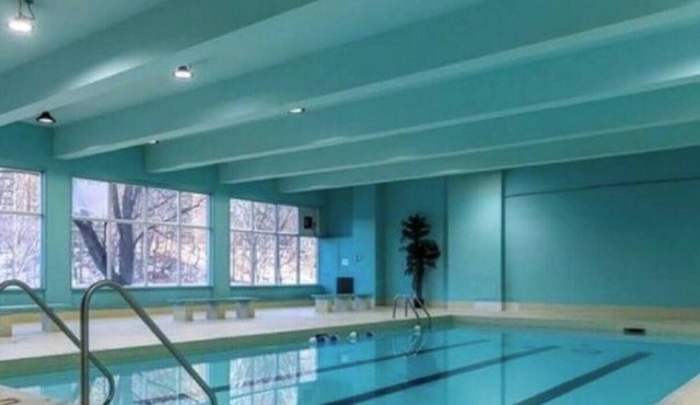 Modern Condo located in quiet area near downtown