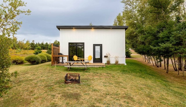 Modern Country Guesthouse in PEI—Private Patio, Cozy & Convenient Location