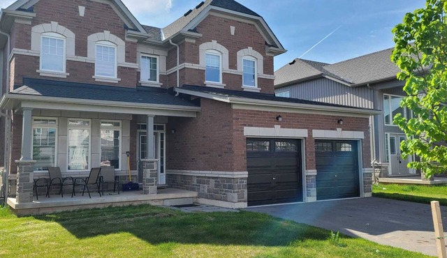 Modern Detached Home backing onto a golf course in Fort Erie