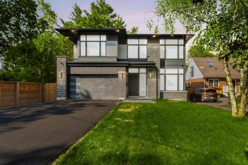 Modern Gem 8 min Walk to Marina Near Downtown