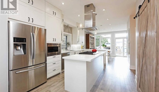 Modern Home w/Patio, Fireplace, Parking - 20mins to Downtown & Beach