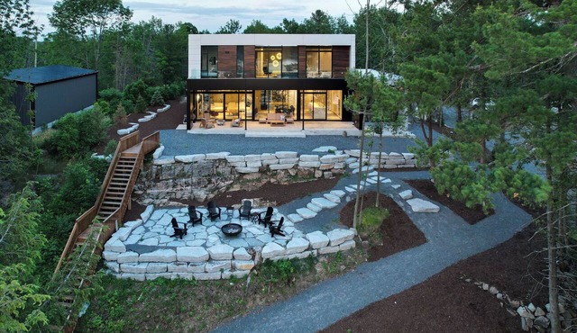 Modern Luxury Lakehouse