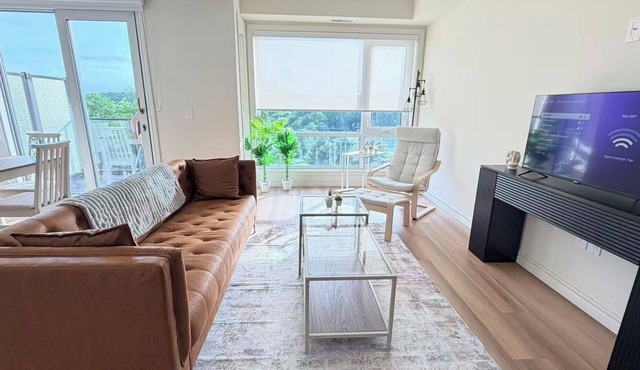 Modern Muskoka Townhouse Near Lake & Downtown