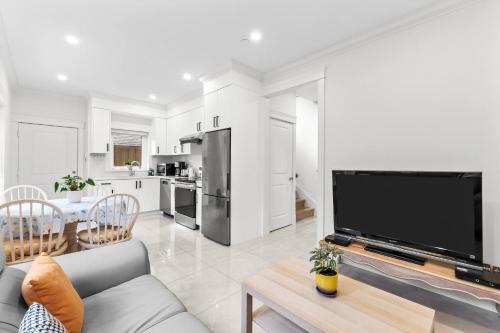 Modern Private 3BR House